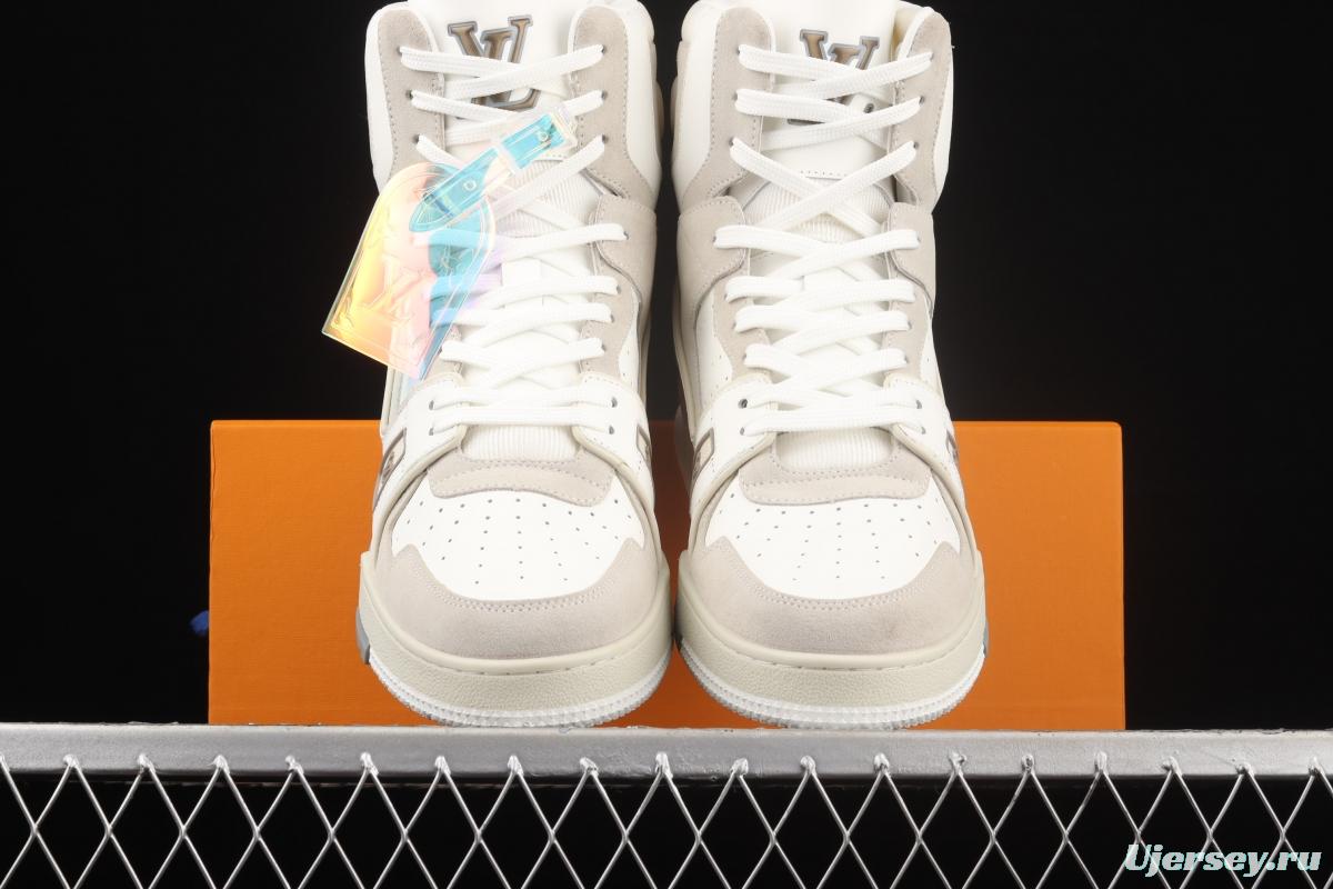 Authentic LV 2021s LV Trainer must be in winter