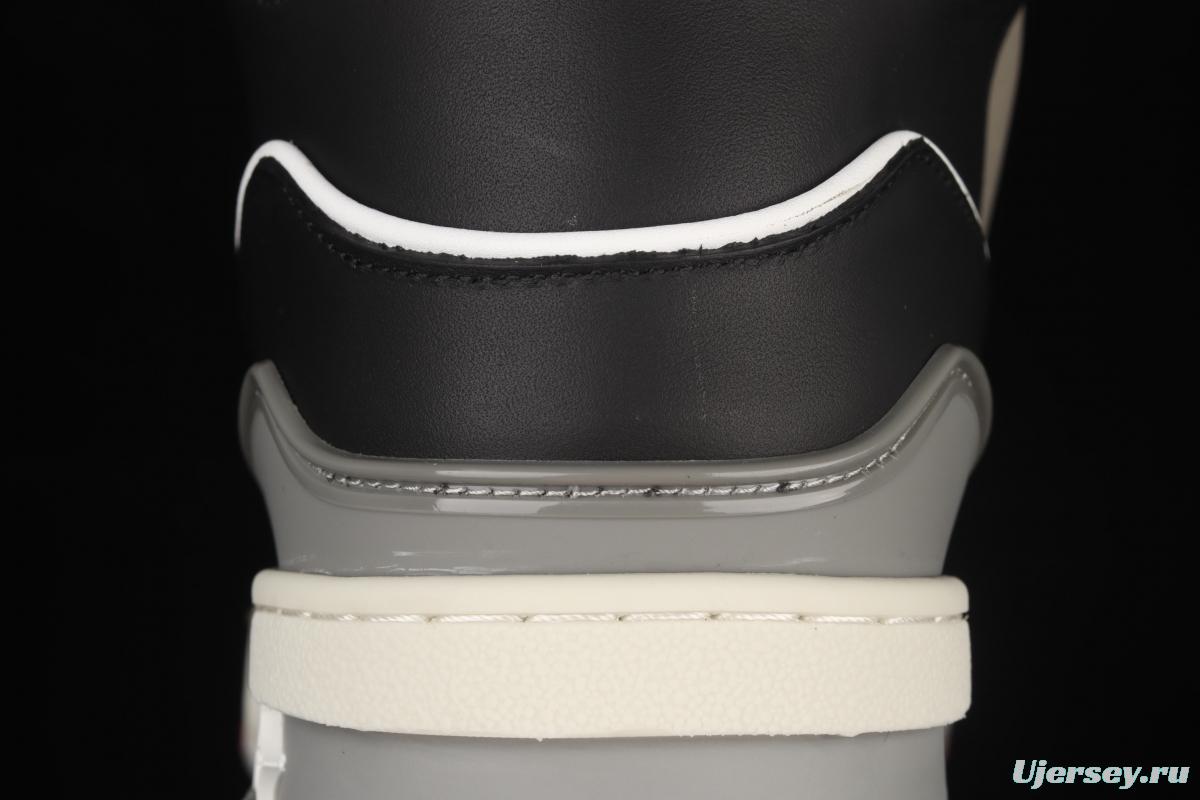 Authentic LV 2021s LV Trainer must be in winter