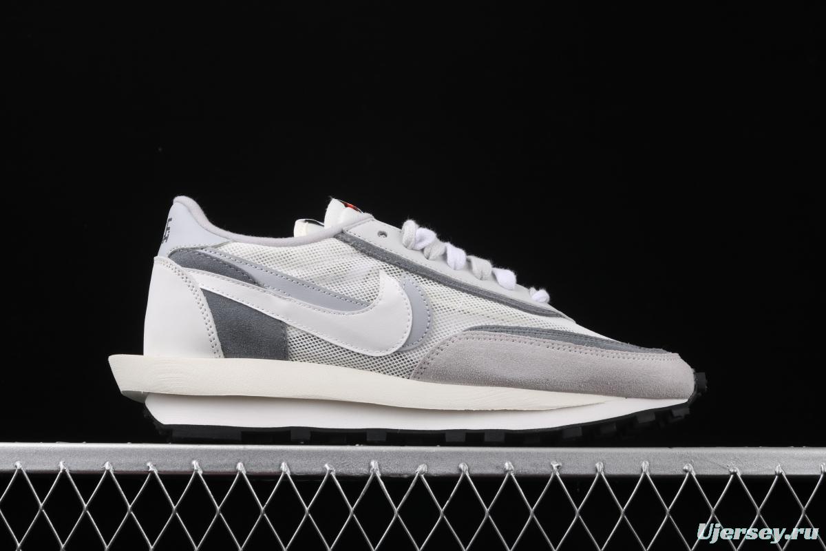 Sacai x NIKE LVD Waffle Daybreak co-signed catwalk style net gauze leather splicing double hook Swoosh running shoes BV0073-100