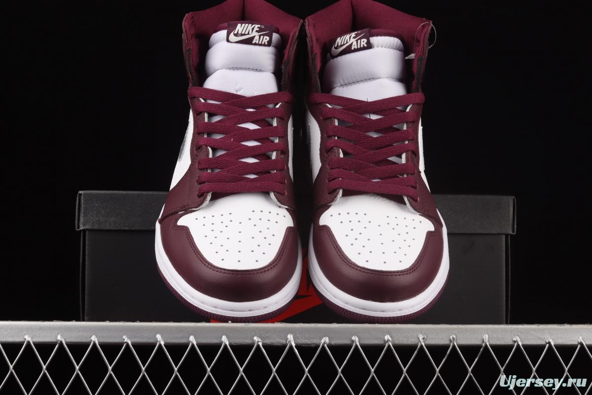 Air Jordan 1 Retro High OG Bordeaux Bordeaux burgundy high top basketball shoes 555088-611