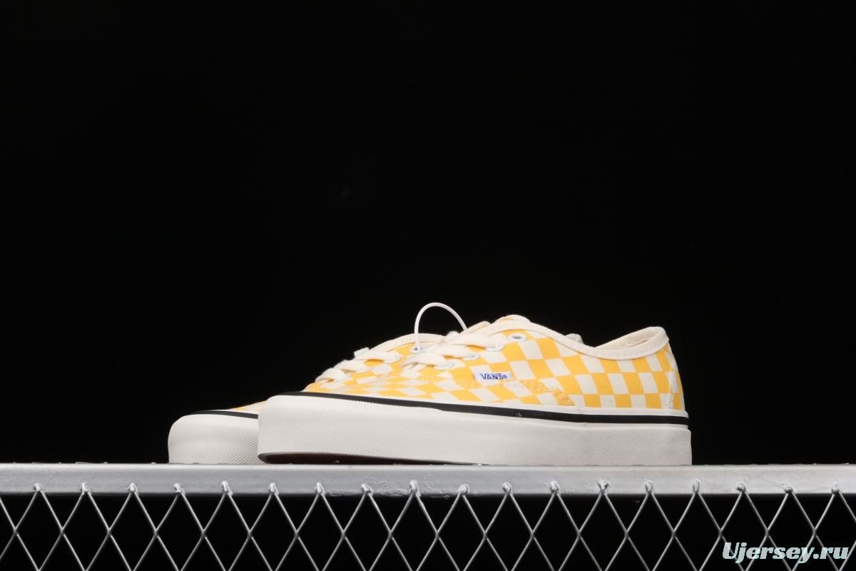 Vans Authentic classic Anna Heim orange checkerboard 4-hole low-edge high-end vulcanized skateboard shoes VN0A54F241P