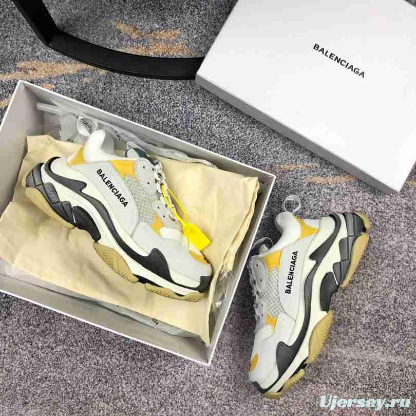 Men Balenciaga Triple-S Sneaker Grey