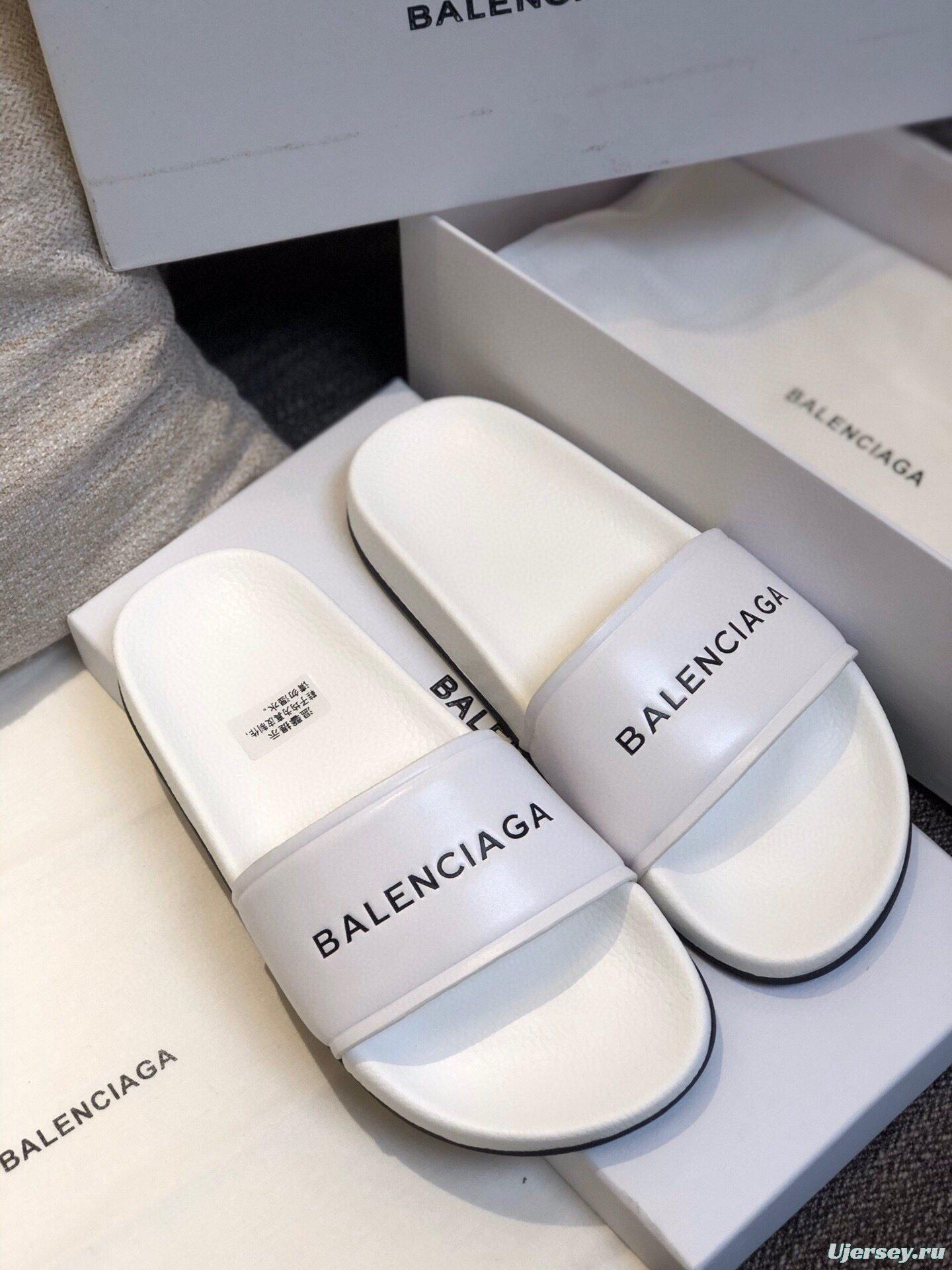 2 Color Men/Women Balenciaga Slipper Item 1092130