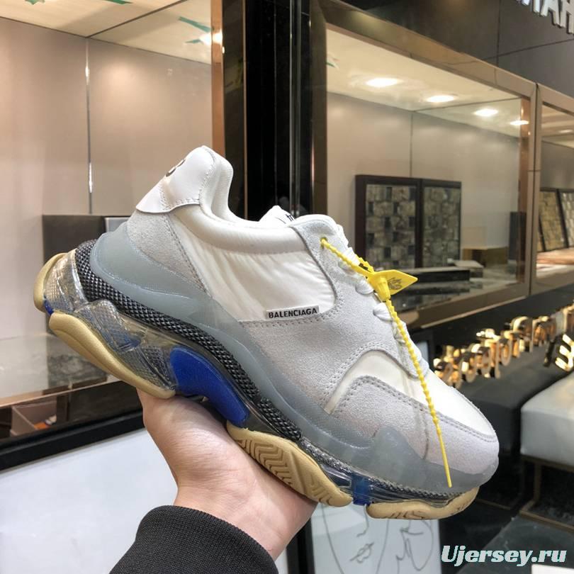 Men/Women Balenciaga Triple S Sneaker Grey