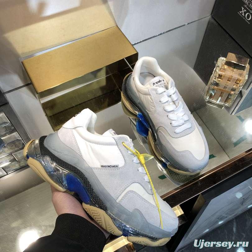 Men/Women Balenciaga Triple S Sneaker Grey