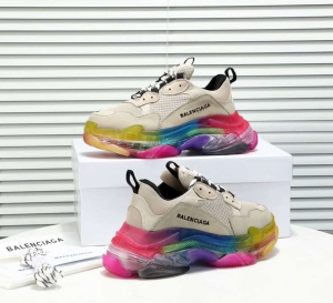 Men/Women Balenciaga Triple S MutiColor Clear Sole Khaki Sneaker Item 6380400