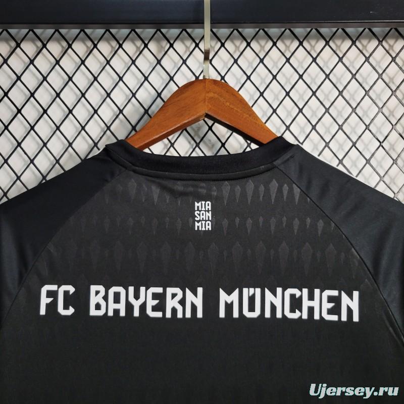 23-24 Bayern Munich Goalkeeper Black Jersey