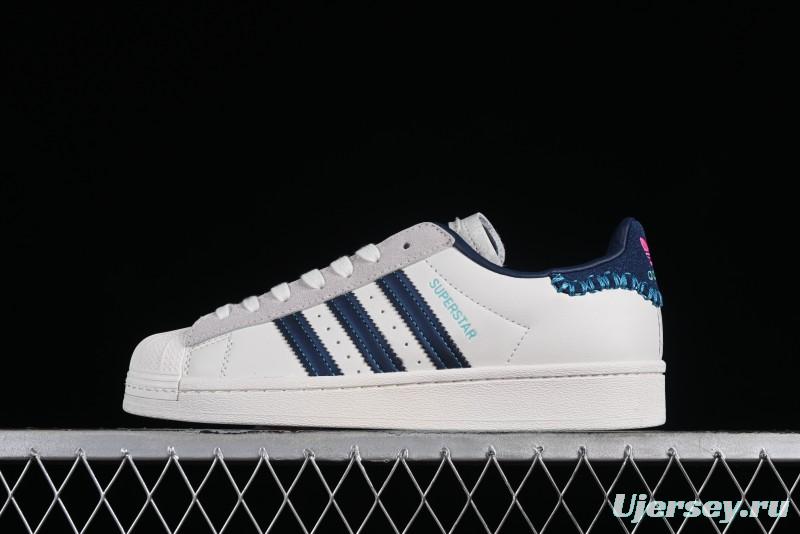 Adidas Originals Superstar Casual Sneakers with Shell Toe Design - ID1139