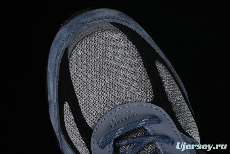 New Balance 990 Series Premium USA-Made Retro Running Shoes with Carbon Midsole - U990BB4