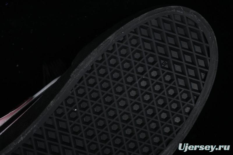 Vans Classics Knu Skool Retro Skate Shoes with Thickened Tongue and Oversized Toe - VN0009QCB9P