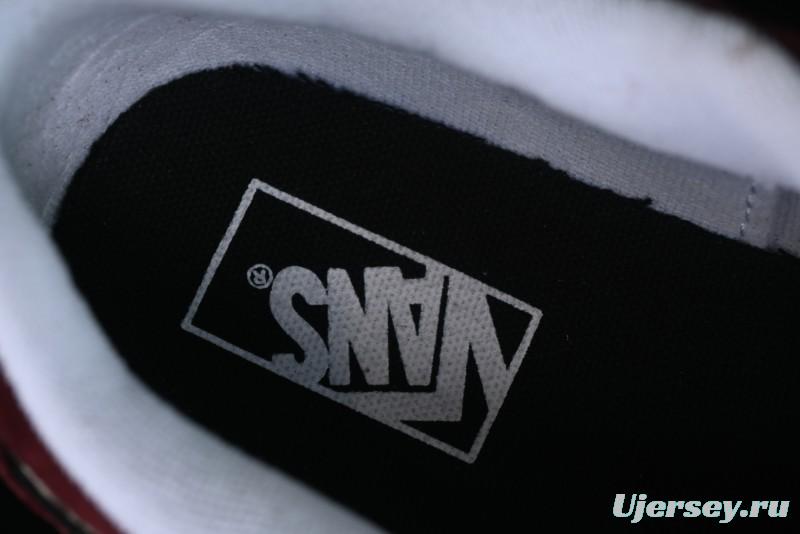 Vans Classics Knu Skool Chunky Tongue Retro Sneakers in Wine Red - VN0009QC02Y