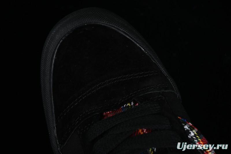 Vans Classics Knu Skool Retro Sneakers with Enlarged Toe and Thickened Trim - VN0009QC3N6