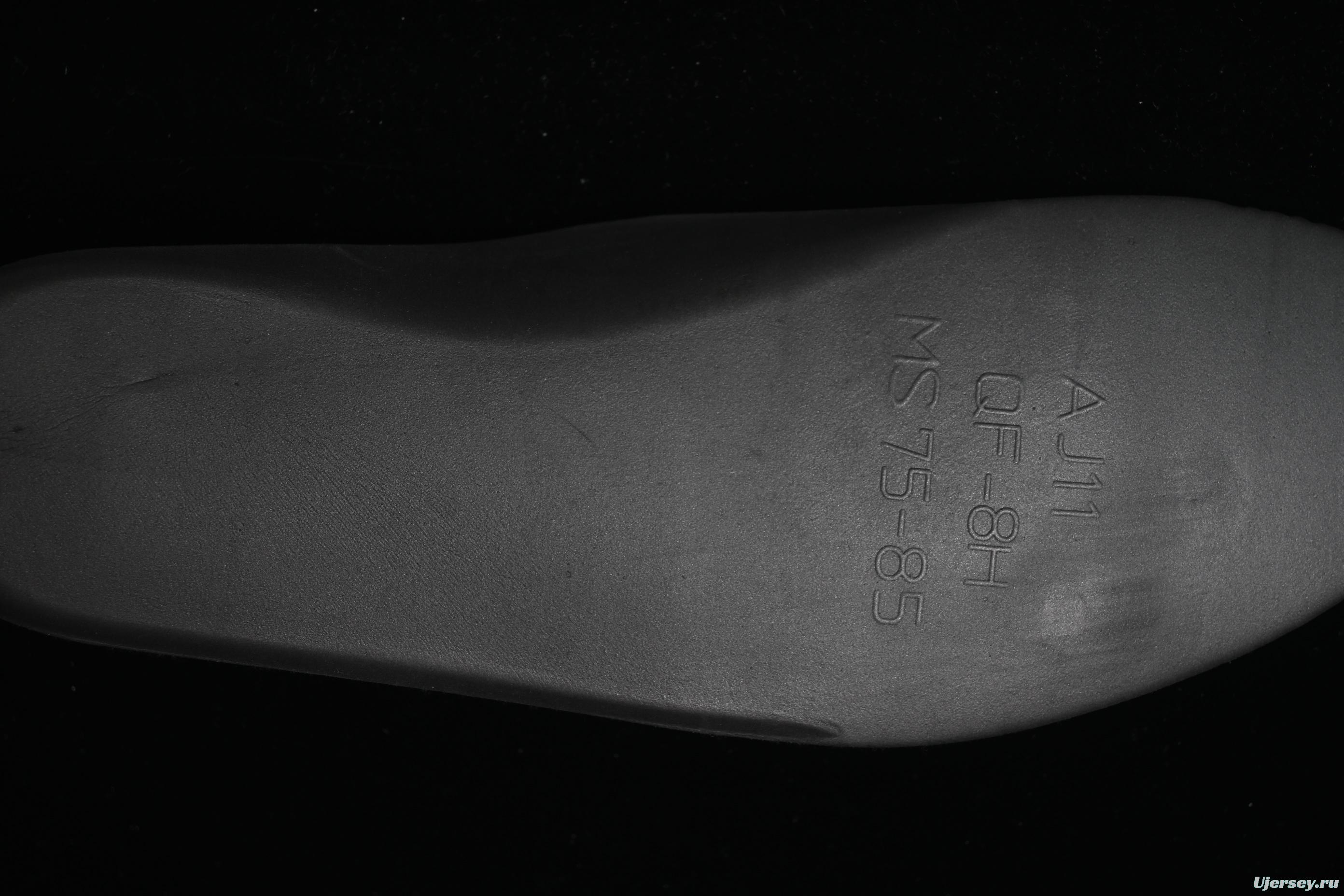 Nike Air Jordan 6 Retro Basketball Shoes with Black Leather and Suede Upper - FZ2239-001