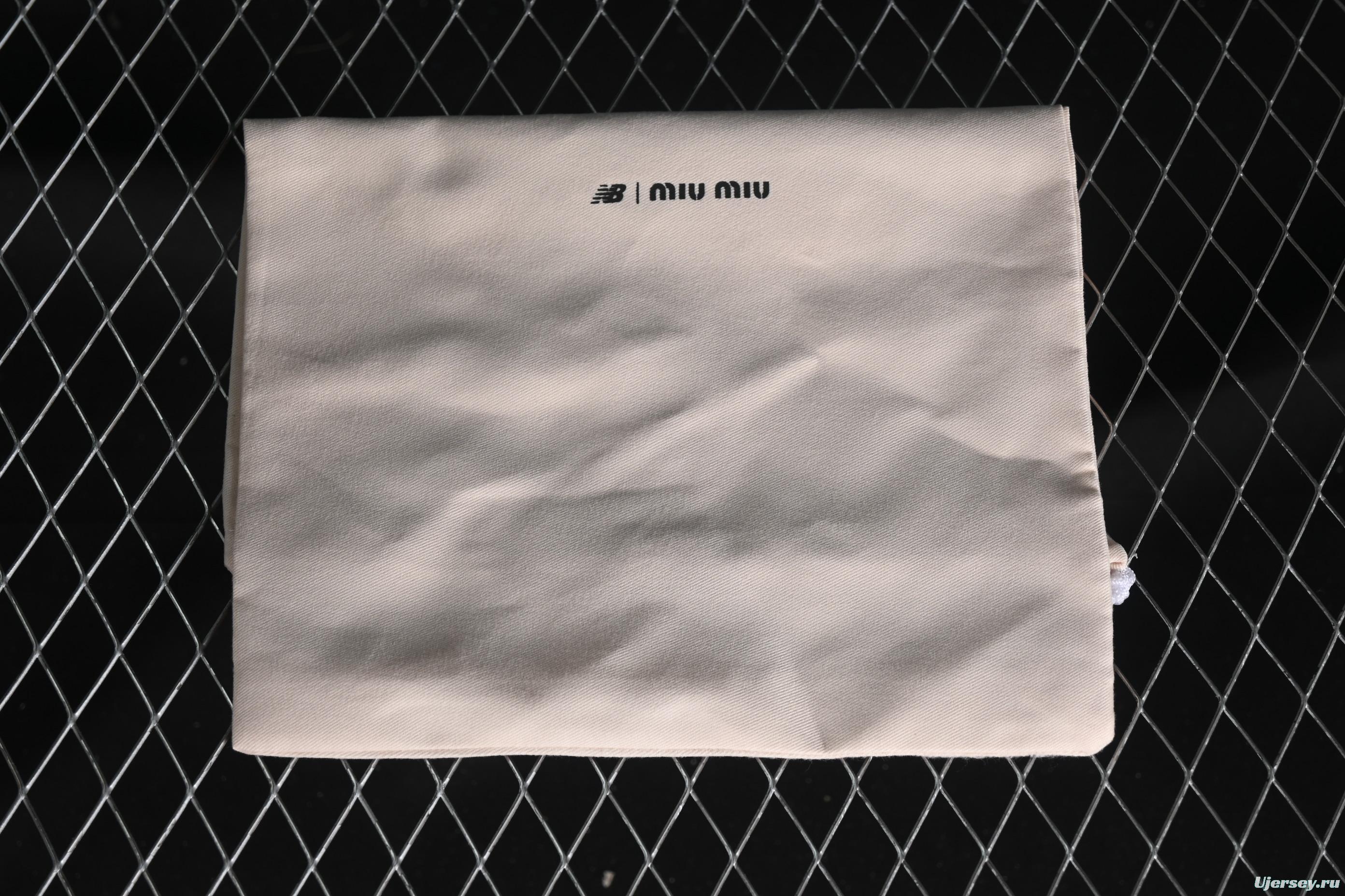 MiuMiu x New Balance 530 Low-Top Retro Casual Running Sneakers in White - 530