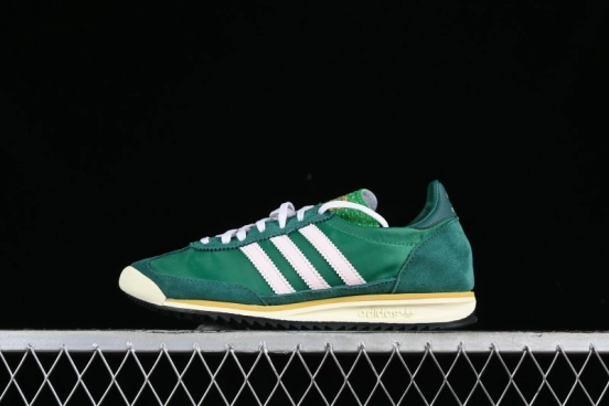Adidas Originals SL 72 OG Retro Running Shoes with Nylon Upper and Suede Accents - IE3427