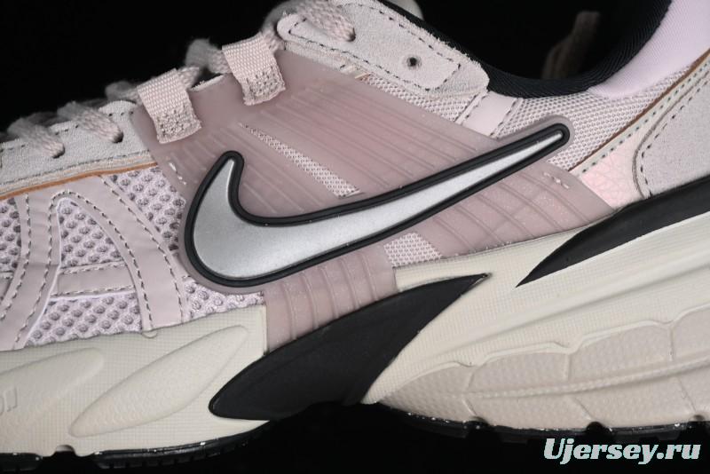 Nike Runtekk Run V2K Low-Top Retro Running Shoes with Cushlon Midsole and Anti-Slip Design - FN6703-001