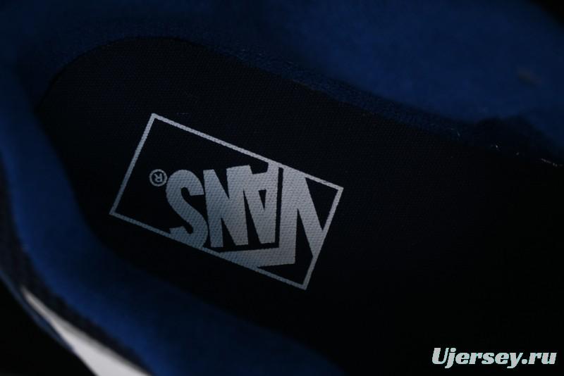 Vans Classics Knu Skool Retro Sneakers with Enlarged Toe and Thickened Trim - VN0009QCLC3