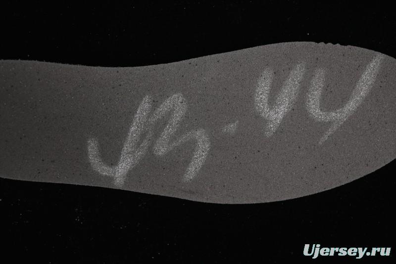 Nike Air Jordan 3 Retro Cactus Jack Collaboration High-Top Basketball Shoes with Soft Napa Leather and Visible Air Cushion - 136064-668