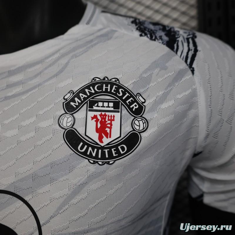 Player Version 25/26 Manchester United White with Marble Pattern and Snapdragon Sponsor Jersey