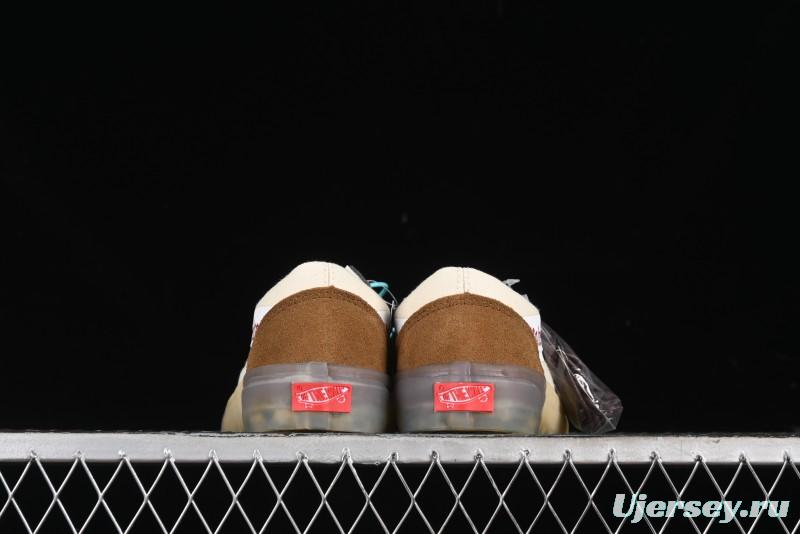 Vans Classics Knu Skool Low-Top Casual Sneakers with White Suede and Gum Sole - VN000CRPGRN