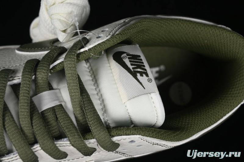 Nike SB Dunk Low x Undefeated Collaboration Casual Skate Shoes - UN1697-633