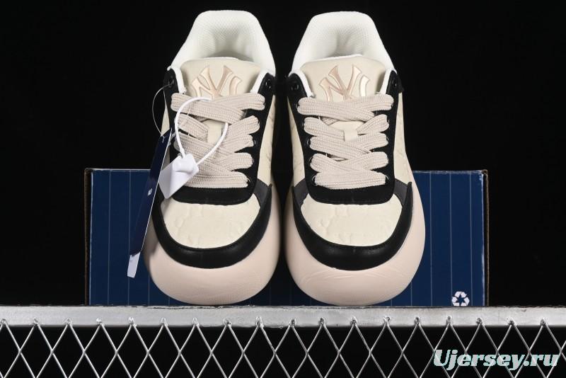 MLB Chunky Classic Base New York Yankees Lightweight Platform Casual Sneakers - 3ASXBMN4N50BKS