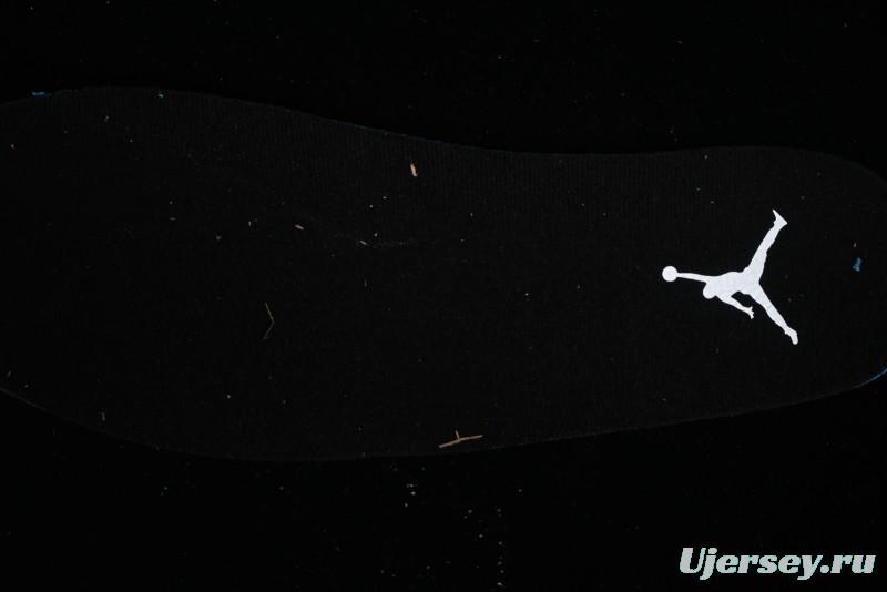 Nike Air Jordan 1 Low Retro Basketball Shoes in Black and White - 553558-043