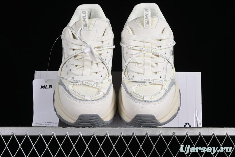 New York Yankees Chunky Runner Basic Lace-Up Lightweight Casual Sneakers - 3ASHCRR3N43WHS