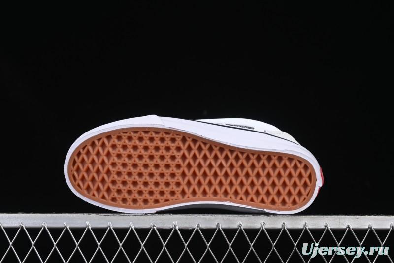 Vans Knu Skool Low-Top Retro Chunky Sneakers with Oversized Logo - VN000CS0239