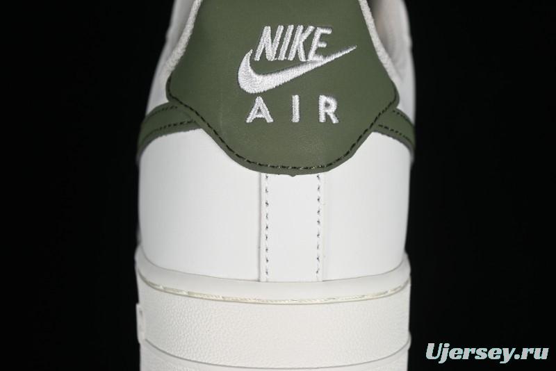 Nike Air Force 1 '07 Low Casual Sneakers in White Green Colorway - CQ5059-110