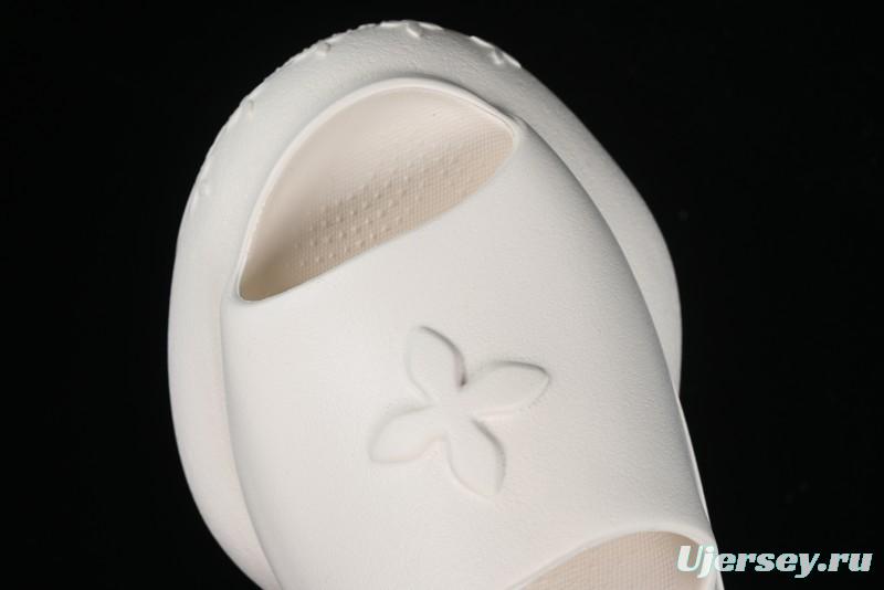 SMFK COMPASS Embossed One-Piece Platform Slides - E9066