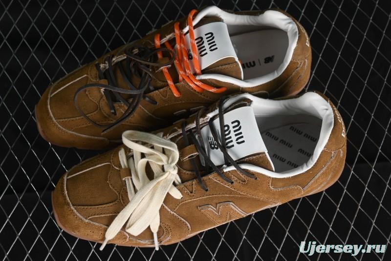 Miu Miu x New Balance 530 Low-Top Retro Running Sneakers with Deconstructed Design - AJD4