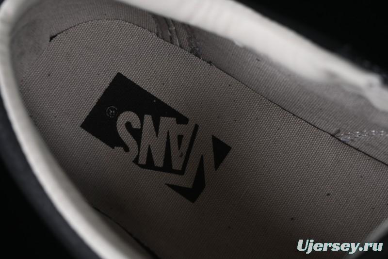 Vans Premium Old Skool 36 Full-Grain Leather Retro Skate Shoes - VN000D57BLK