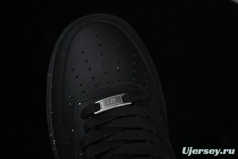 Nike Air Force 1 '07 Low Casual Sneakers with Black Splatter Design - ZH0316-046