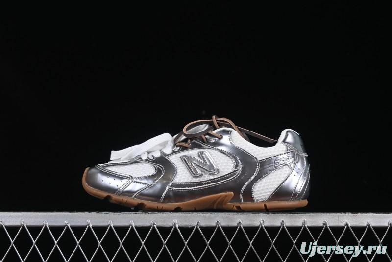 New Balance 530 Metallic Silver Sneakers – Stylish & Sporty Design