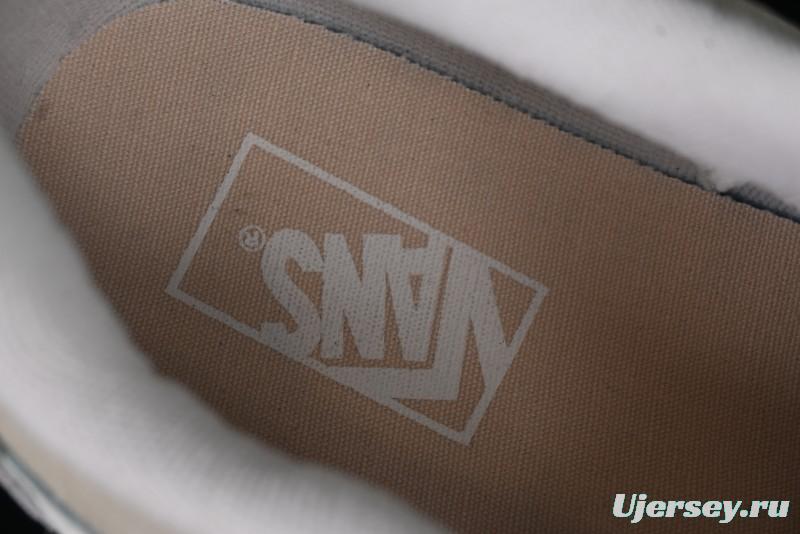 Vans Knu Skool Low-Top Retro Chunky Sneakers - VN000D6ZE2S