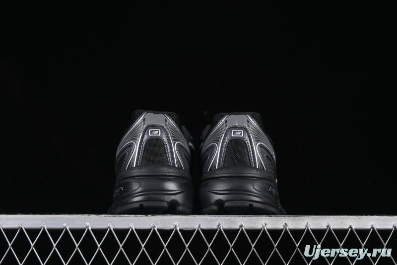 New Balance 740 Black and Silver Retro Running Sneakers for Men