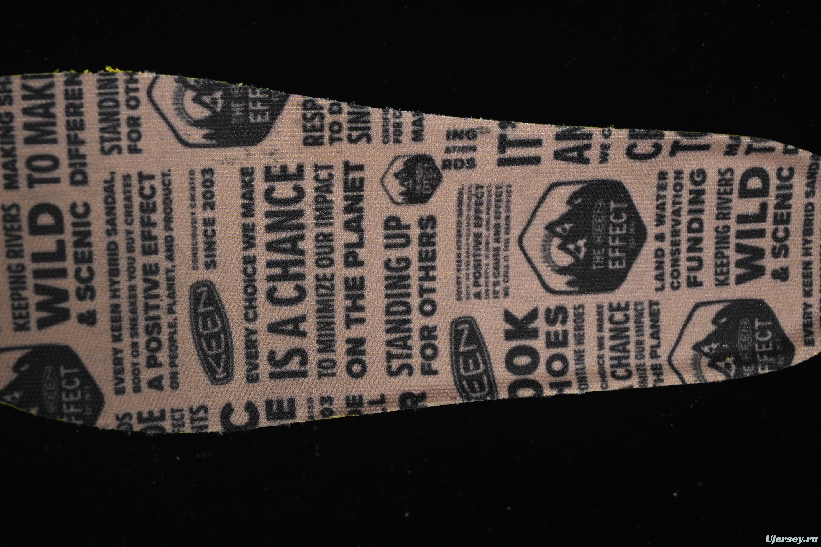 KEEN Men's Jasper II Waterproof Sneaker - All-Black Minimalist Design