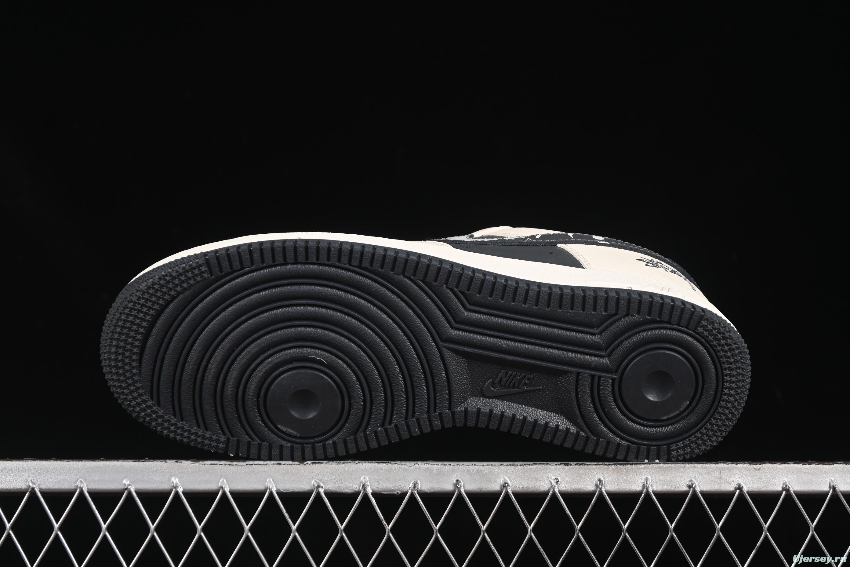 Nike Air Force 1 '07 Low Stussy Collaboration Beige Black Splatter Swoosh Casual Sneakers - DF0188-042