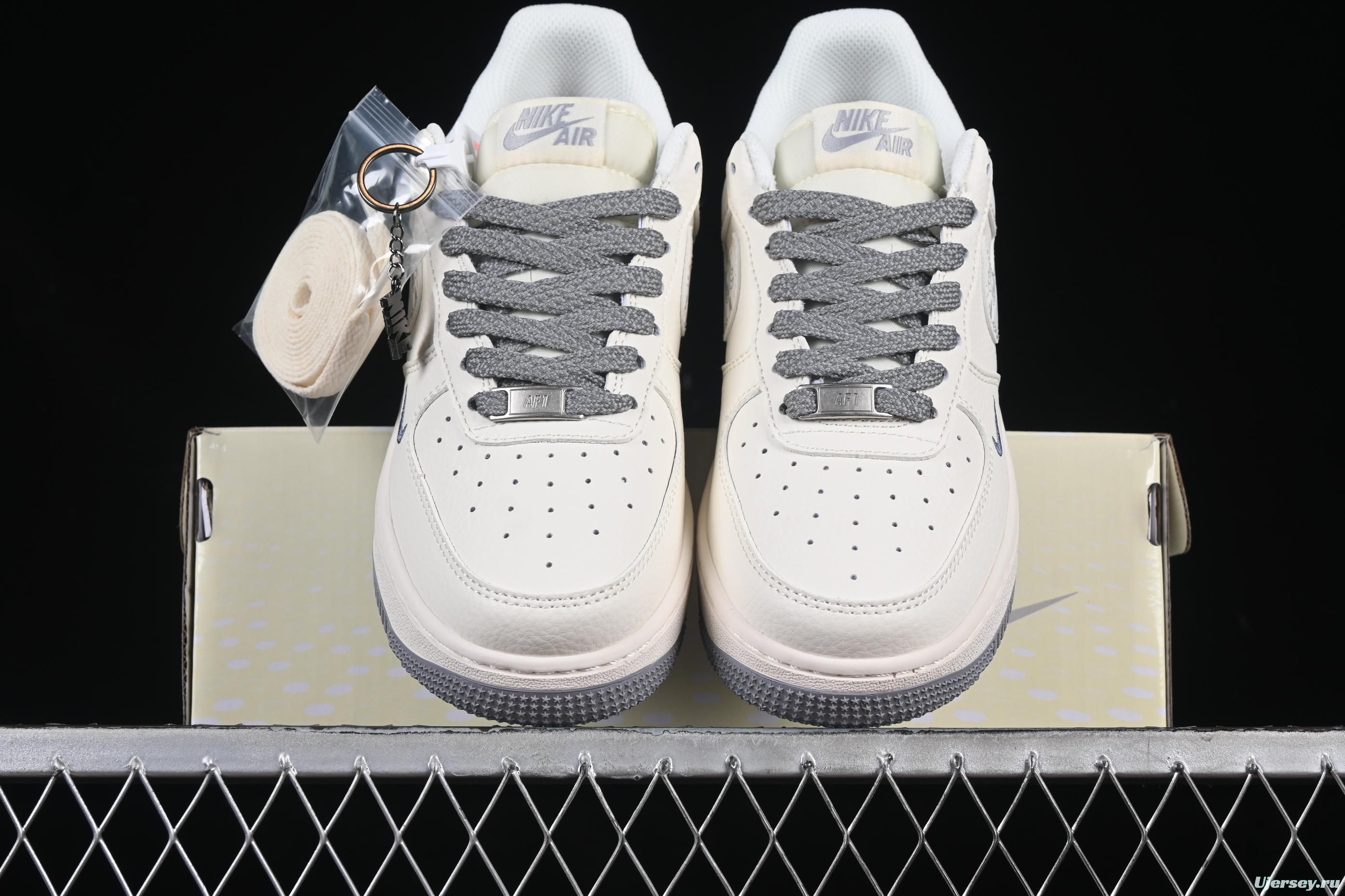 Nike Air Force 1 '07 Low Casual Sneakers in Light Grey with Mini Swoosh - HH7518-048