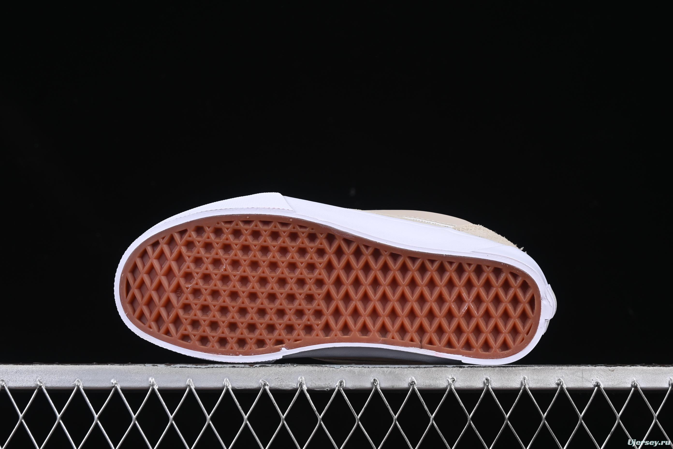 Vans Knu Skool Low-Top Retro Chunky Sneakers - VN000D220VW