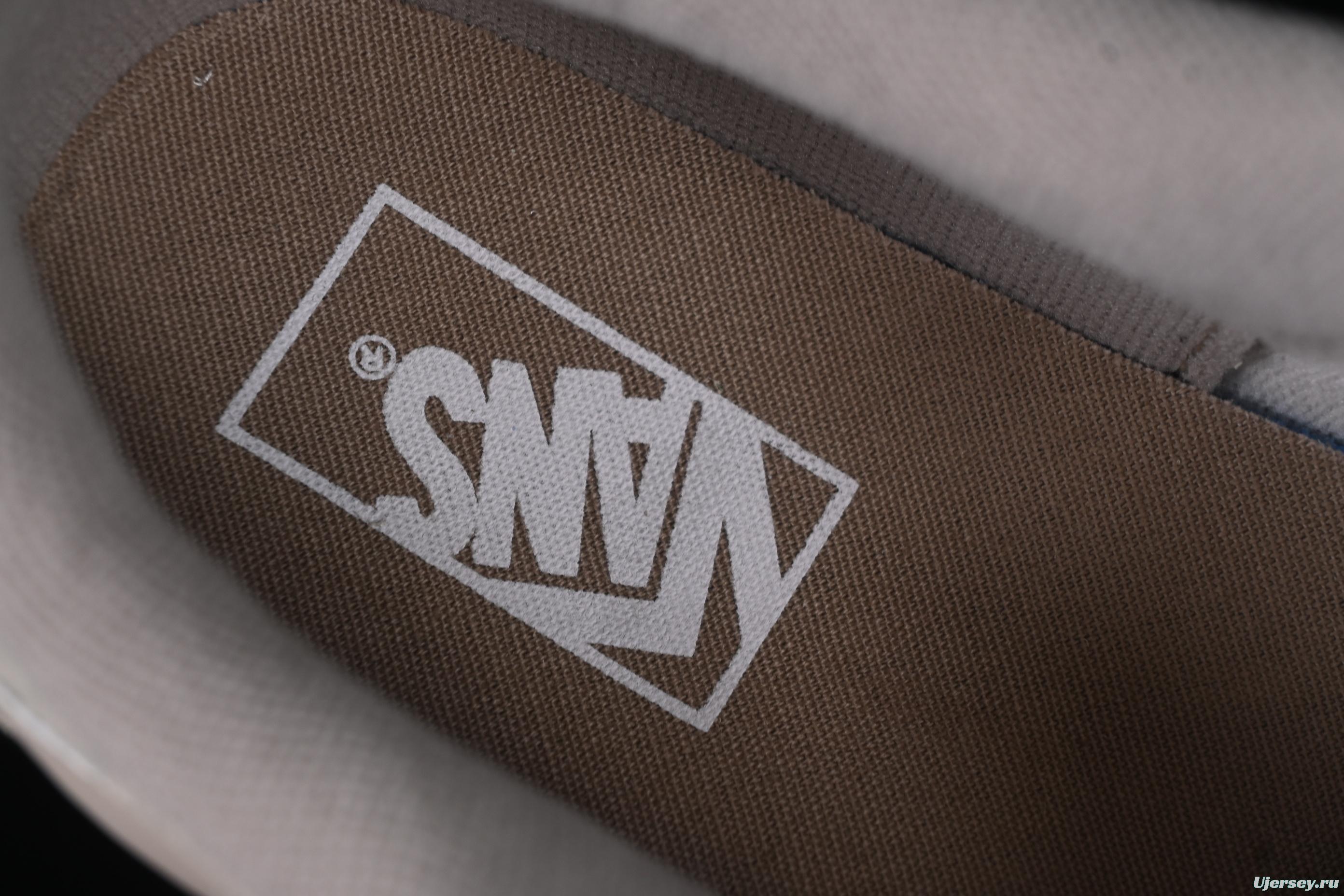 Vans Knu Skool Low-Top Retro Chunky Sneakers - VN000D220VW