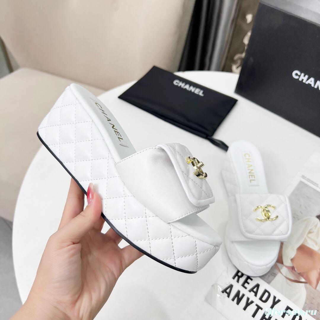 2025 Women Chanel White Leather Sandals