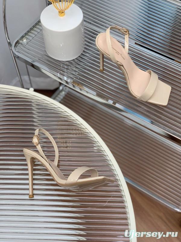2025 Women Gianvito Rossi Beige Patent Leather Sandals