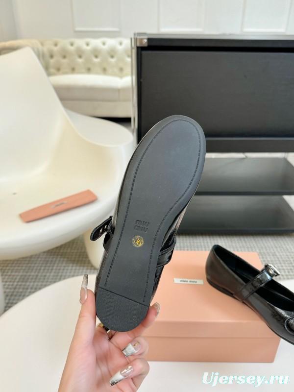 2025 Women Miu Miu Black Patent Leather Mary Jane Buckle KFY00300
