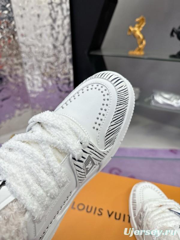 2024 Unisex Louis Vuitton White Leather Plimsolls Monogram MJ00530