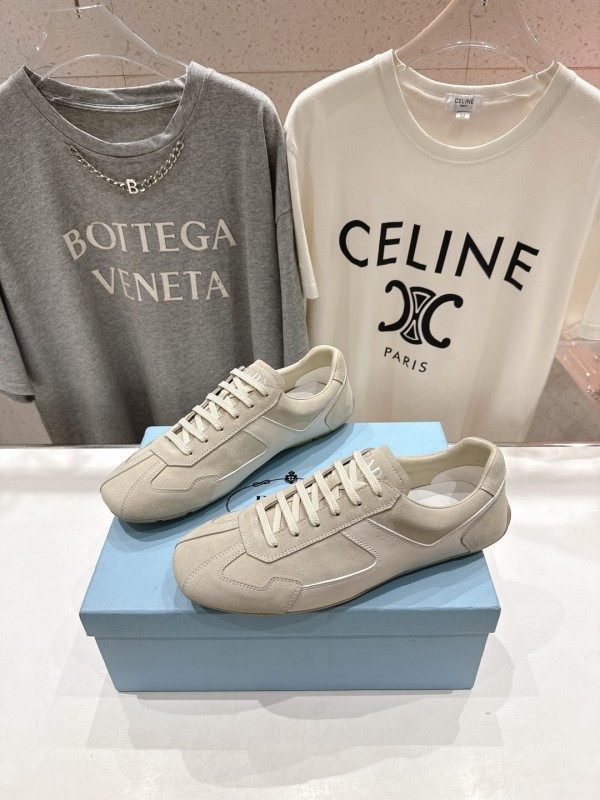 2025 Unisex Bottega Veneta White Leather Sneakers