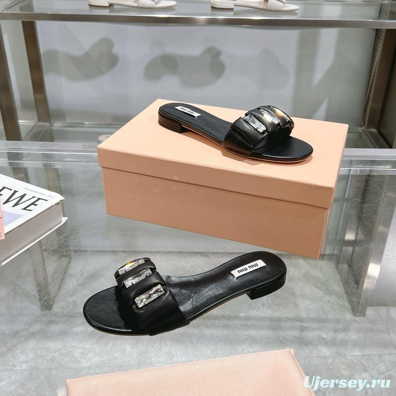 2025 Miumiu Black Leather Slippers KFY00250