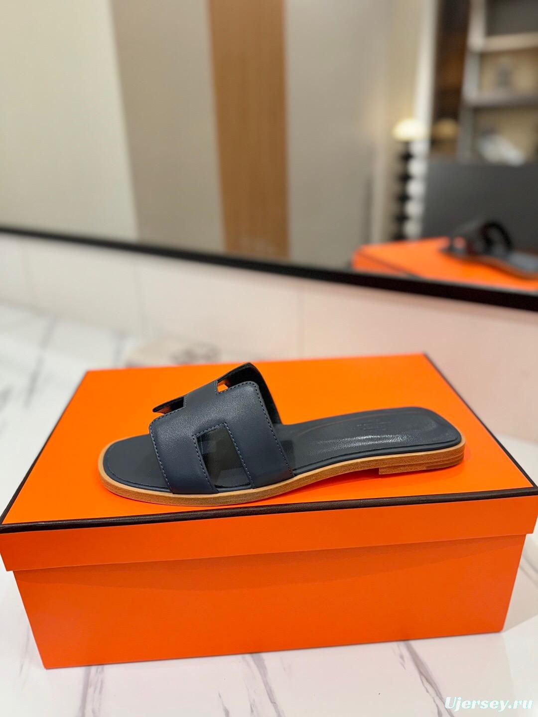 2025 Women Hermès Black Leather Slippers