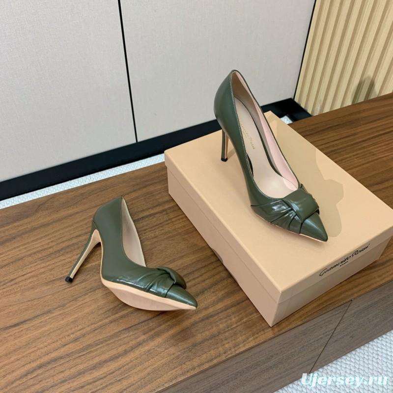 2025 Women Gianvito Rossi Green Patent Leather Pumps KFY00300